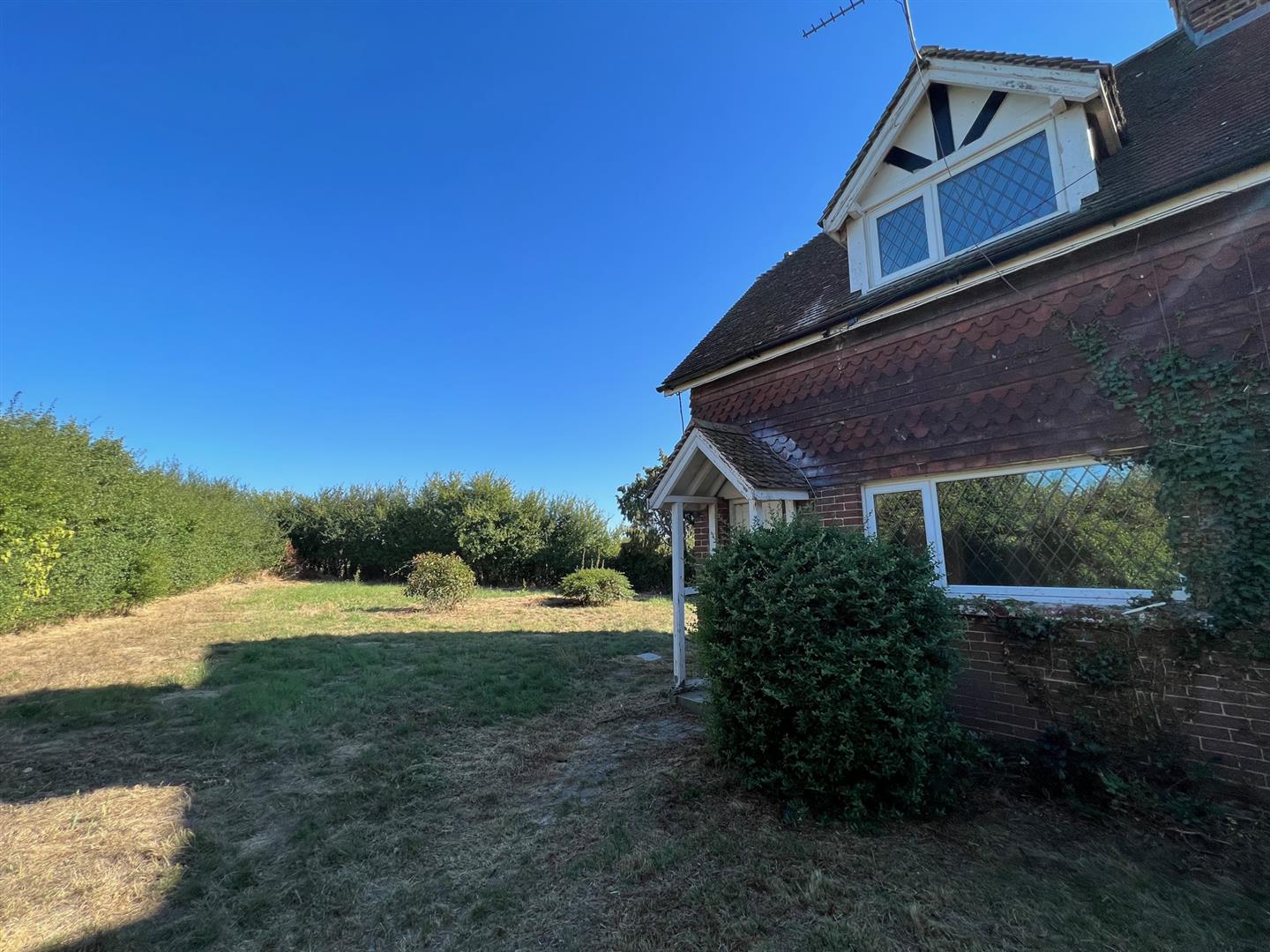 Four Oaks Road, Headcorn, Ashford Simon Miller & Company